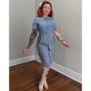 Size LG Vintage 1950s Pale Blue Shift Dress